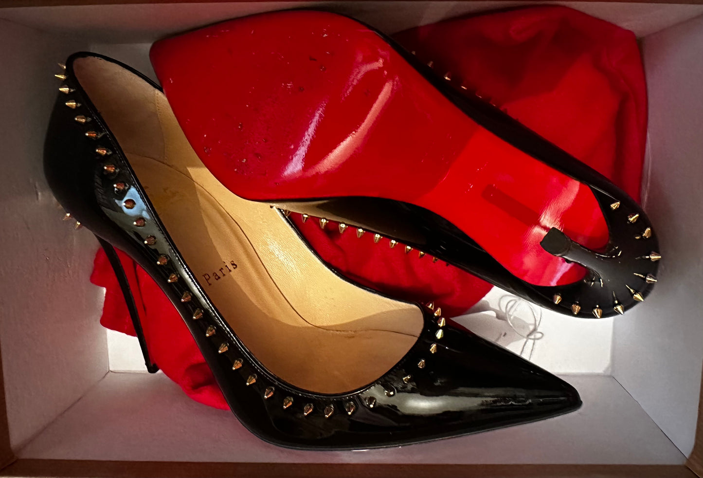 Preowned Christian Louboutin Black Patent Leather Anjalina 100 Heels (6)