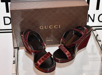 preowned Gucci Burgundy Wedge Sandals with gucci box