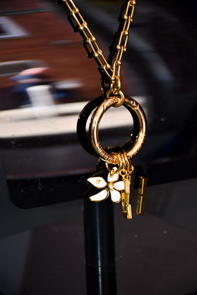 preloved Reworked Necklace with Carolina Herrera white flowerPendant & Gold Plated Holland Cooper Pendant