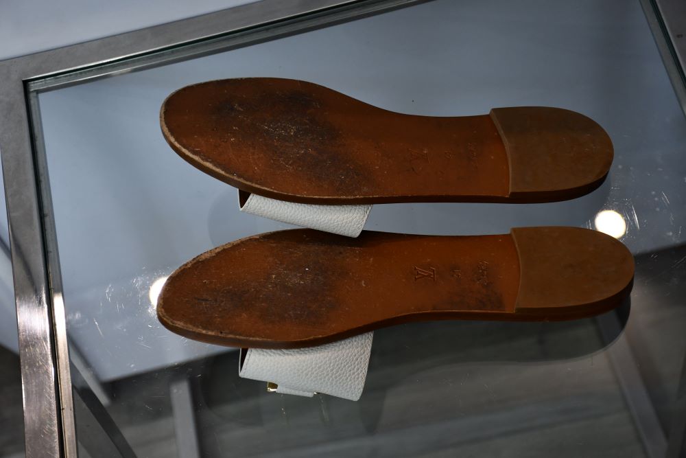 Louis Vuitton LV Lock It White Flat Mules (41)