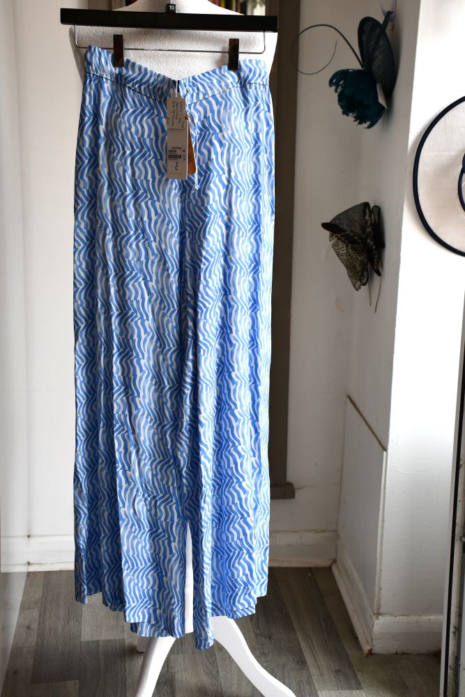 Pantagonna Azzurro Geometric Blue Wide Legged Trousers BNWT (10)