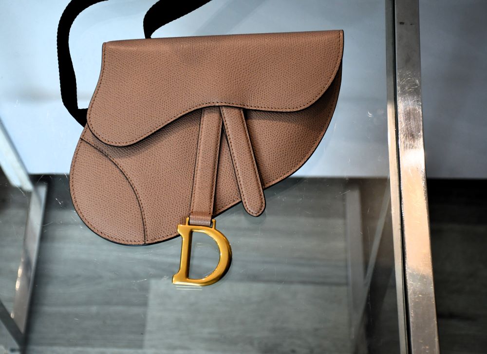 preloved Christian Dior Blush Saddle Leather D charm Bag