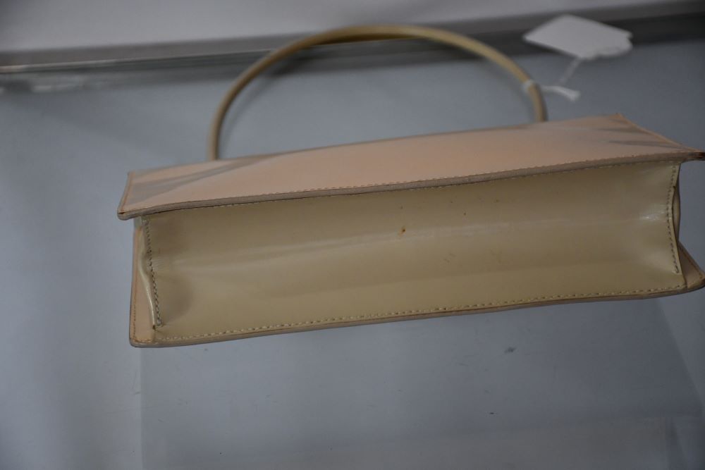 Gucci Vintage Beige Patent Leather Bag