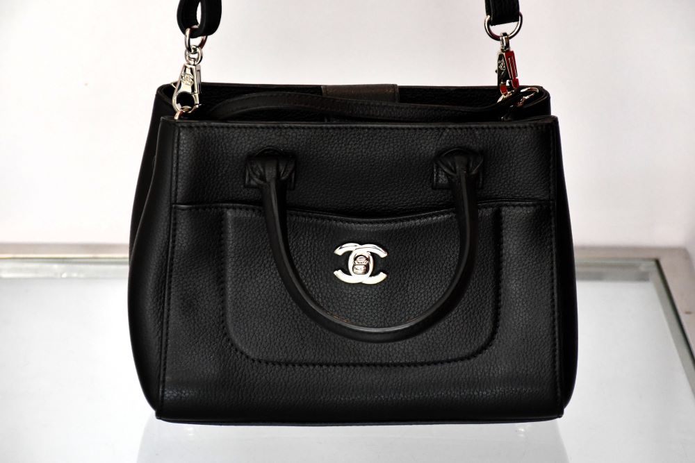 Chanel Neo Executive Small Leather Tote