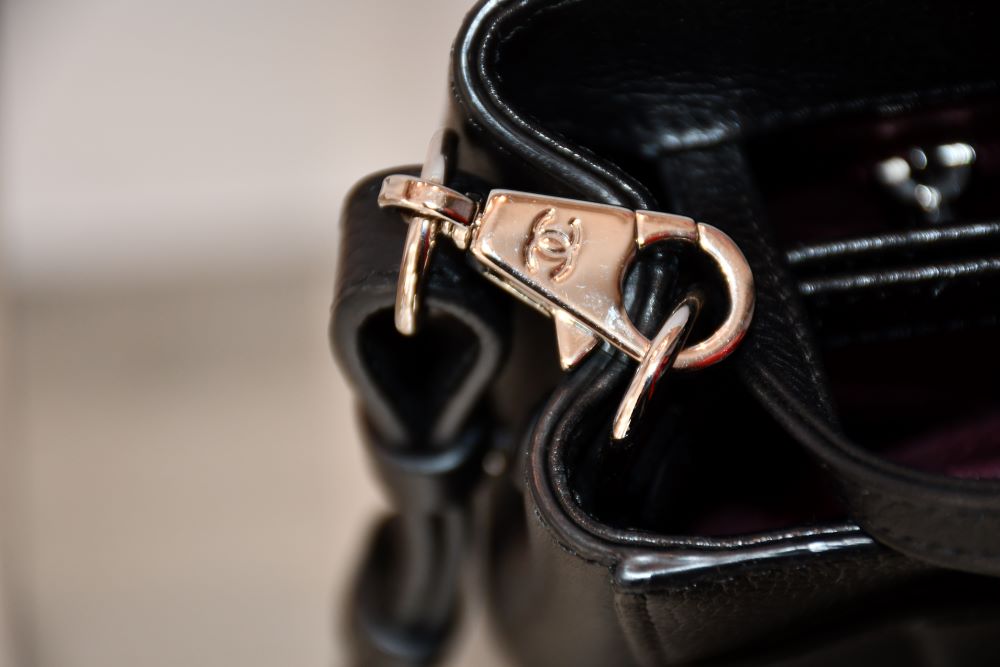 Chanel Neo Executive Small Leather Tote