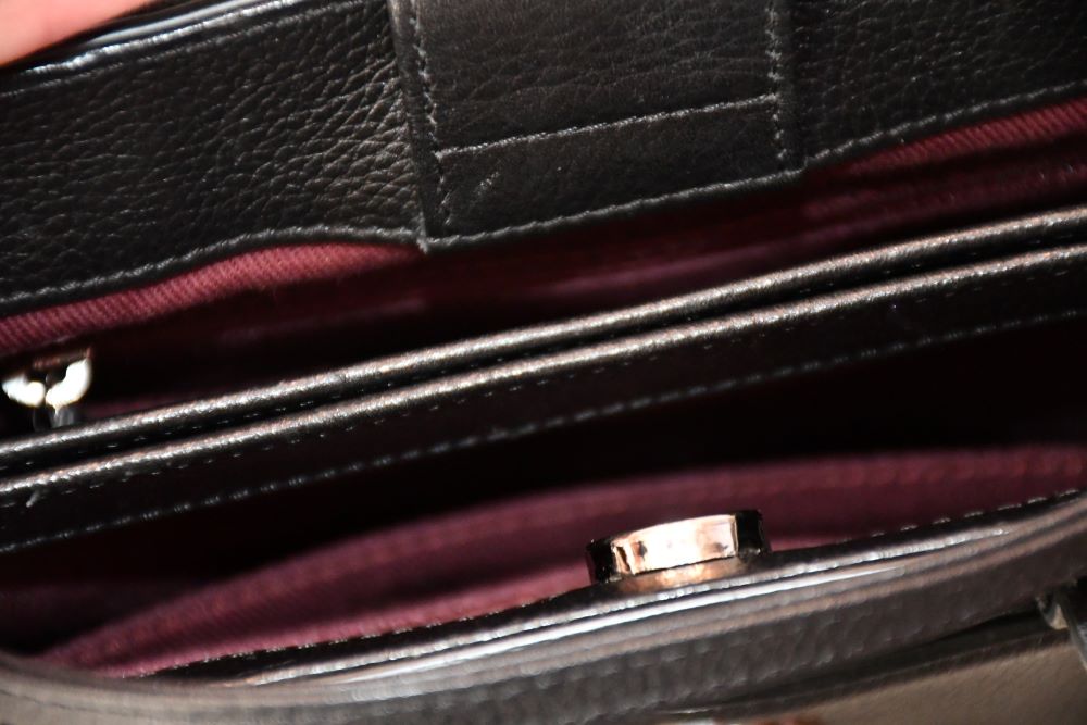 Chanel Neo Executive Small Leather Tote