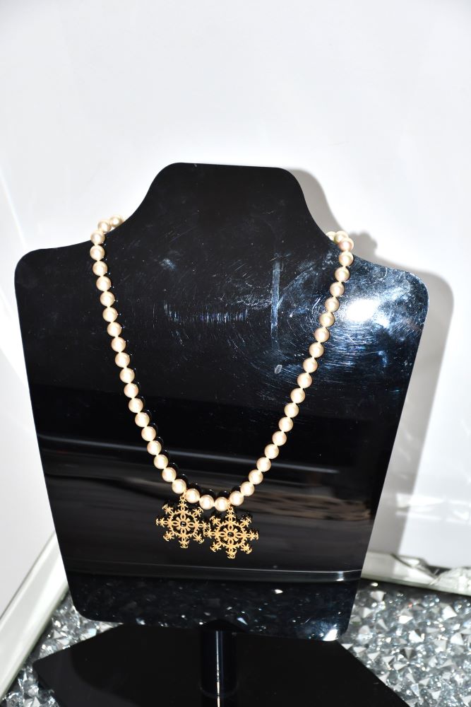 Repurposed vintage Reworked Chanel Snowflake Pendants Faux Pearl Necklace