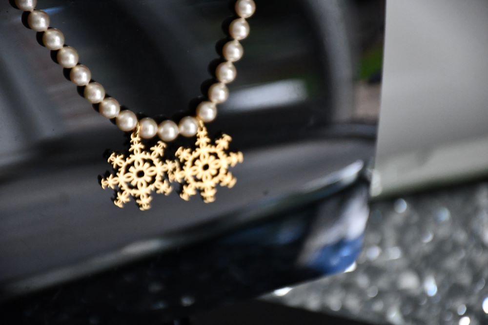 Reworked preloved Chanel Snowflake Pendants Faux Pearl Necklace