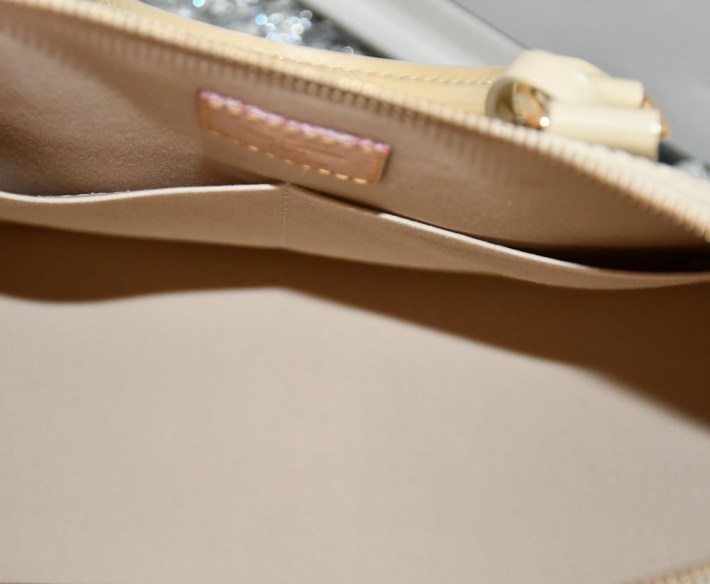 Louis Vuitton Alma Vernis PM Blanc Corail Bag