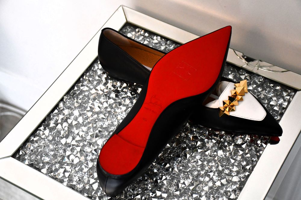 Louboutin Miss Constella Flat Nappa Shoes (40)