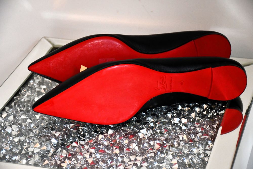 Louboutin Miss Constella Flat Nappa Shoes (40)