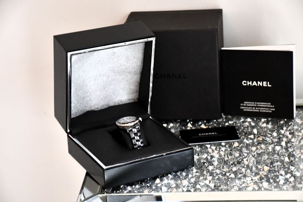 preloved Chanel J12 Quartz Ceramic Watch in box with cards