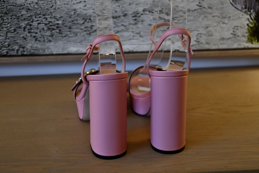 Gucci Pink Marmont GG Sandals (5.5)
