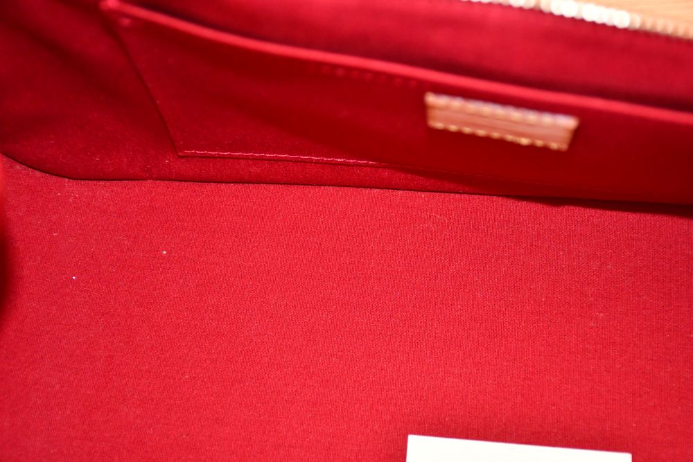 Louis Vuitton Rosewood Avenue Red Monogram Vernis Patent Leather Bag