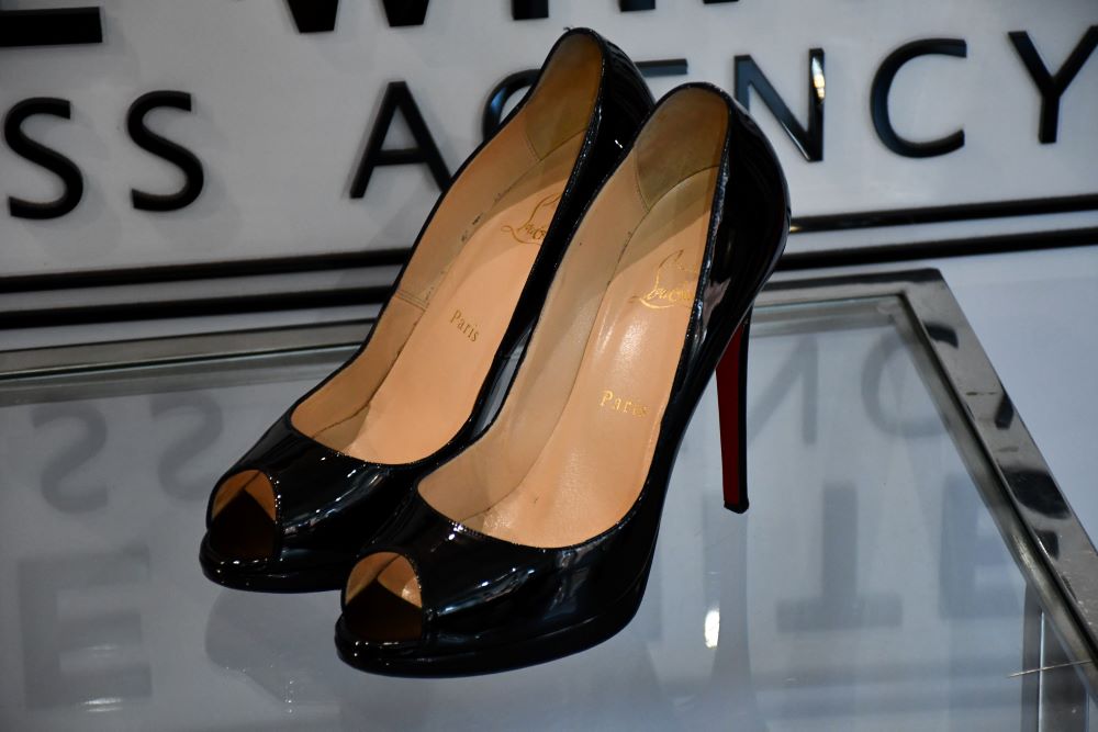 Louboutin Yolanda 120 Patent Calf Leather Shoes (6)