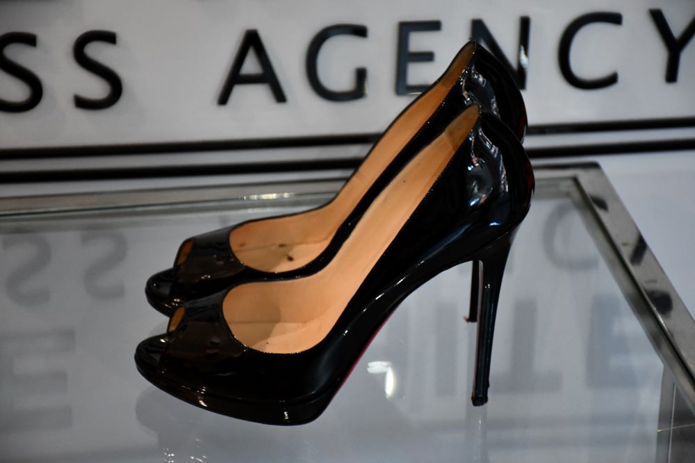 Louboutin Yolanda 120 Patent Calf Leather Shoes (6)