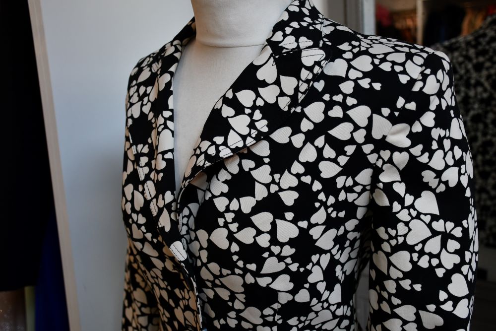 Moschino Black and White Hearts Blazer Jacket (44)