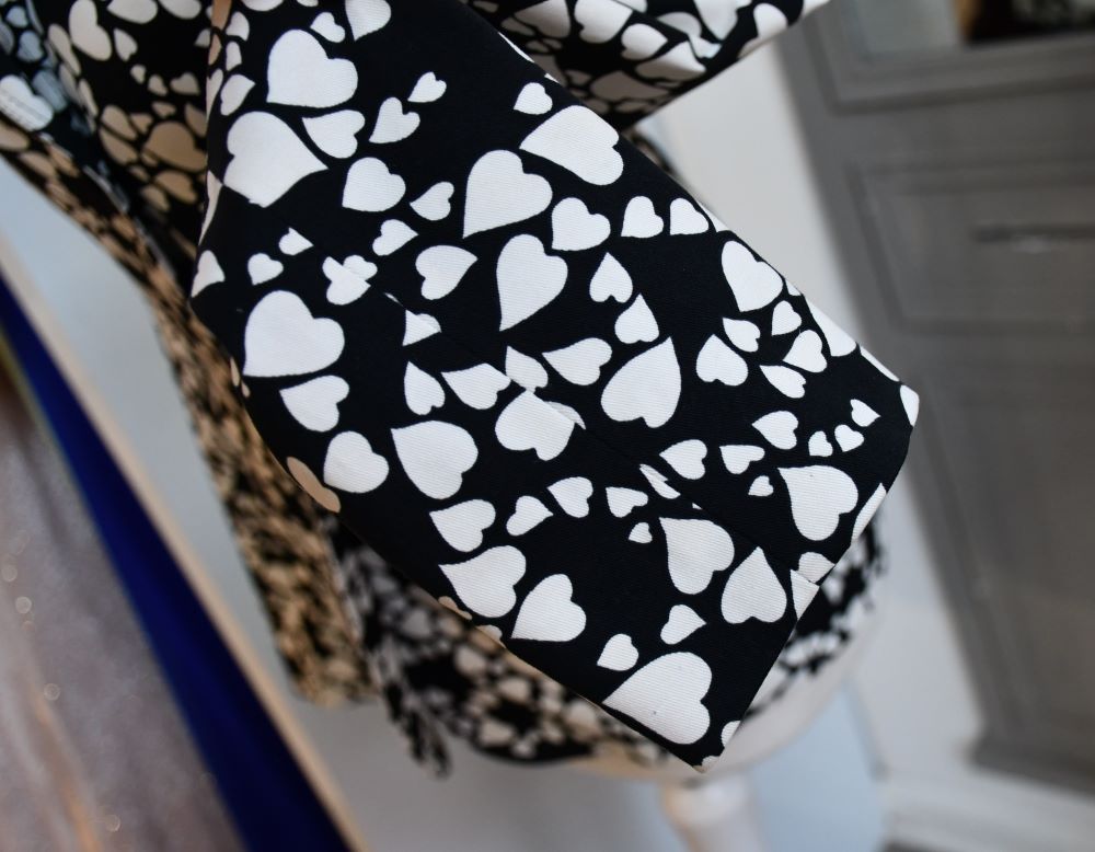 Moschino Black and White Hearts Blazer Jacket (44)