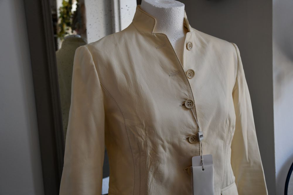 Armani Giacci Cream Leather Jacket BNWT (44)