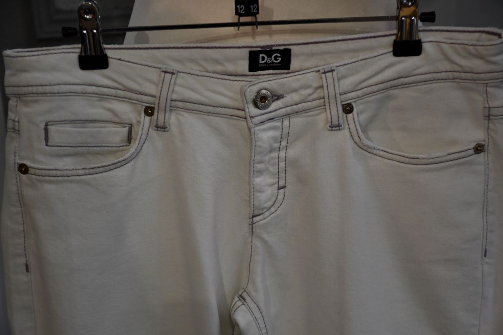 Pre owned Dolce &amp; Gabbana Cropped White Jeans