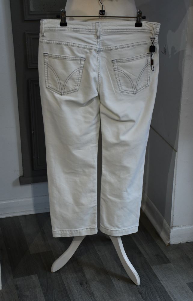 Pre owned Dolce &amp; Gabbana Cropped White Jeans