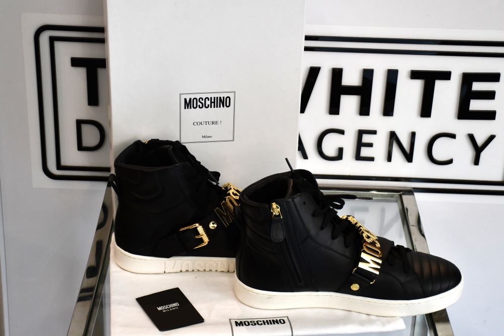 moschino high top logo 25 trainers box dustbag