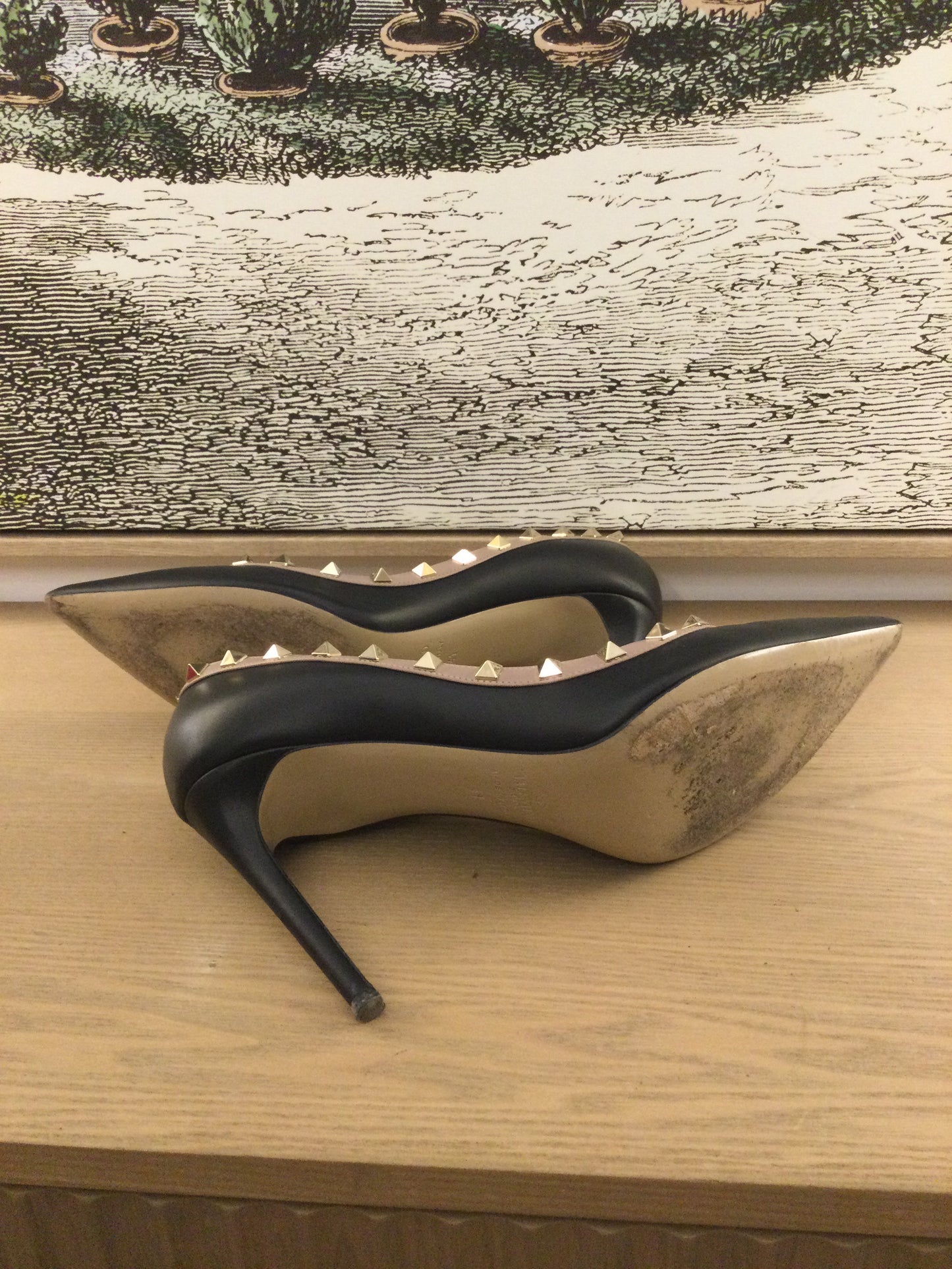 Valentino Rockstud Pumps ( Size 8) 41