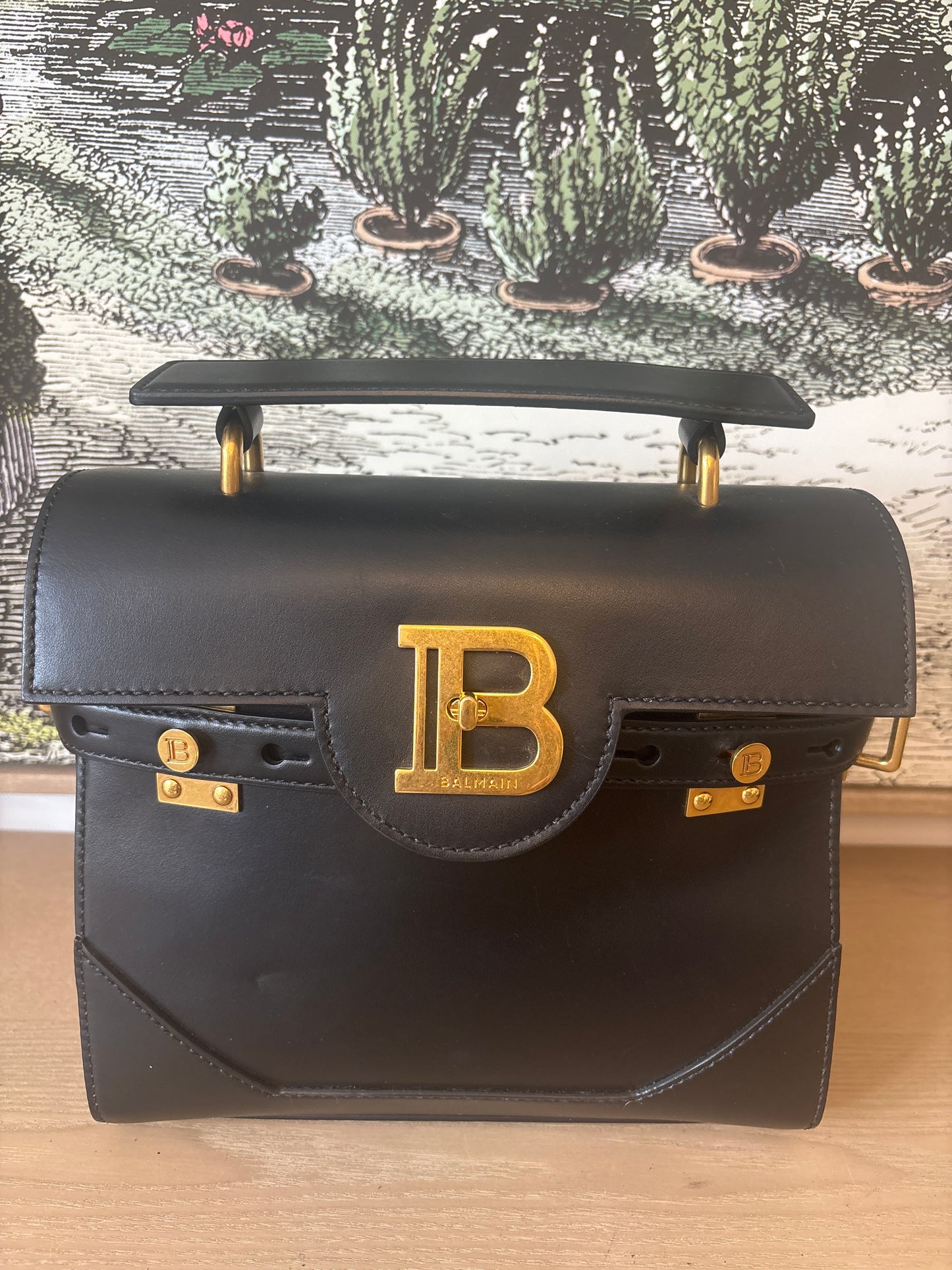     Authentic Balmain B-Buzz 23 leather bag with B-Twist clasp