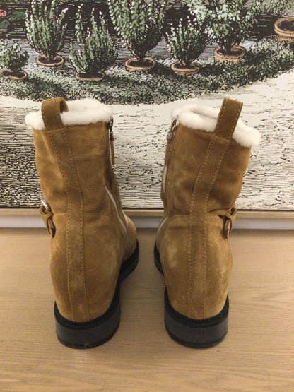 Fendi Brown Suede Shearling Lined Lace Up Boots (7)