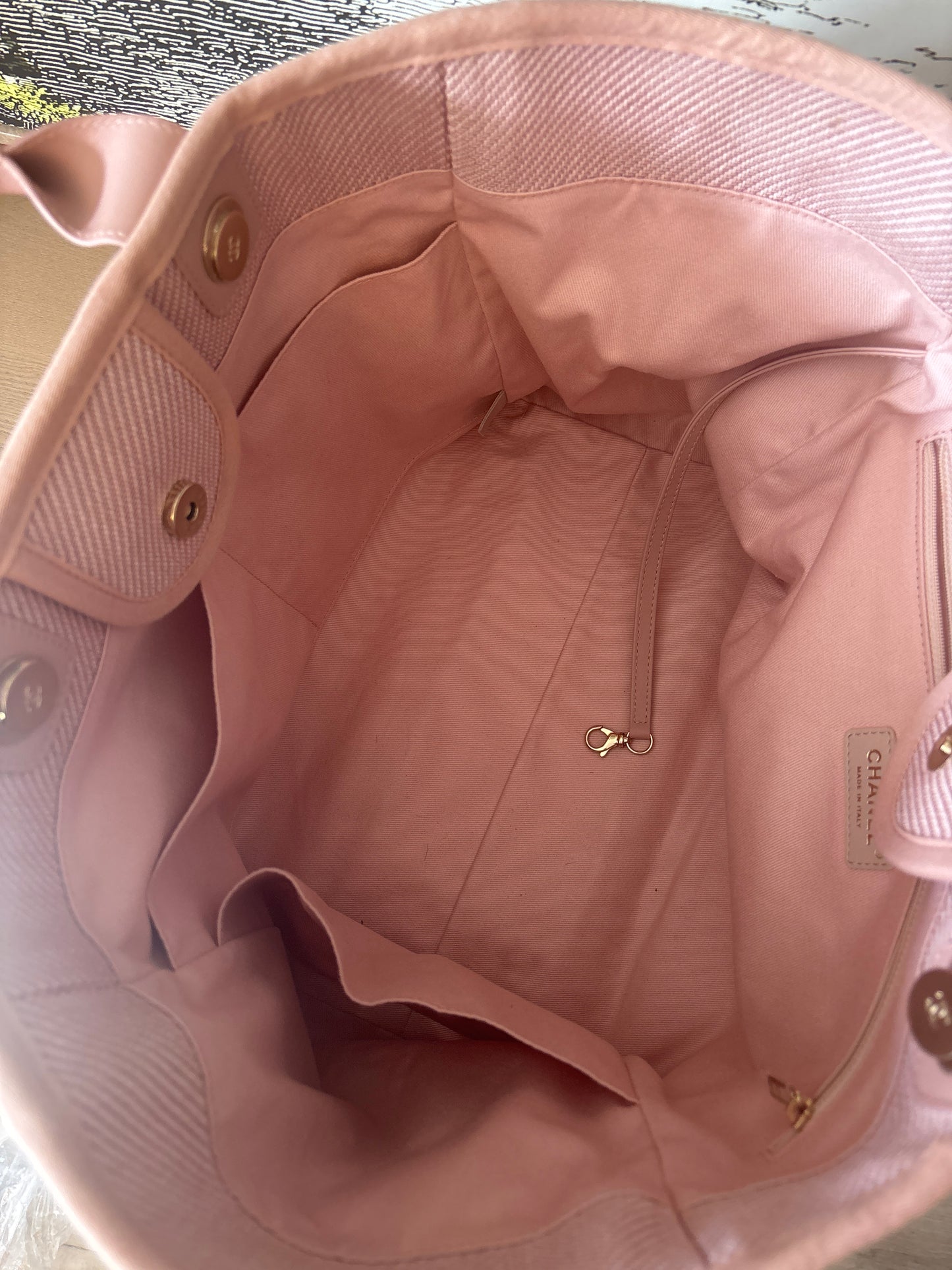 Chanel interior close up sowing slip pockets 