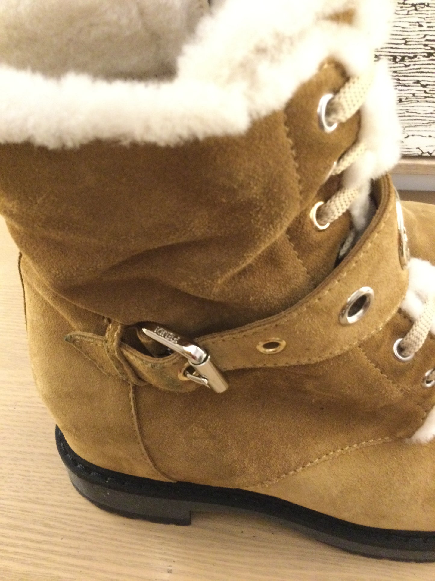 Fendi Brown Suede Shearling Lined Lace Up Boots (7)