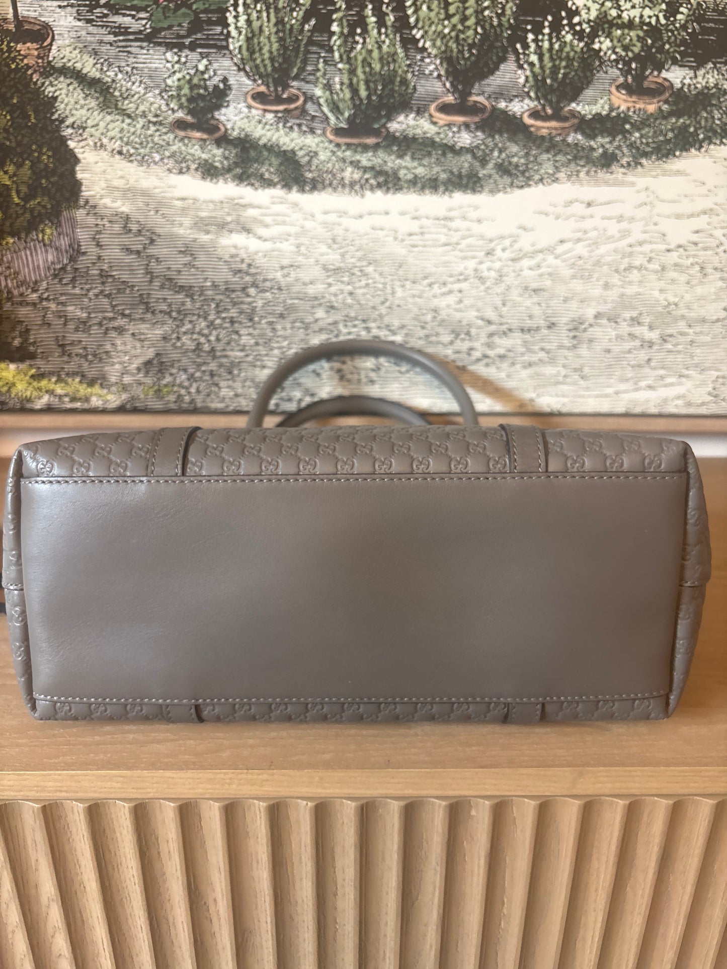 Gucci Micro Leathee Base 