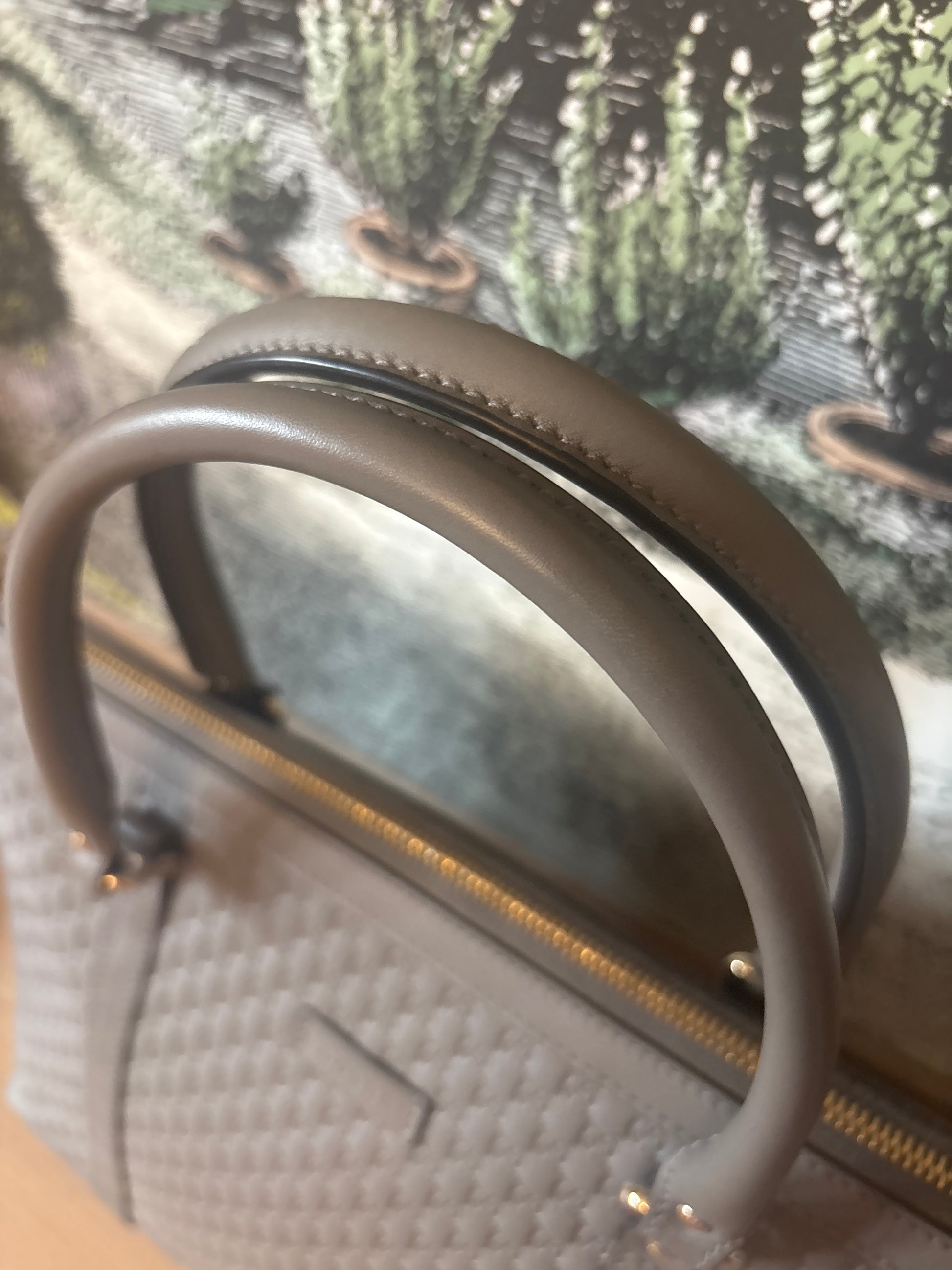 Rolled Top Handles Gucci Bag 
