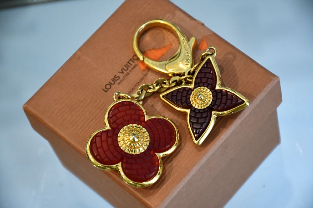 on box preloved Louis Vuitton Floral Mosaique Bag Charms