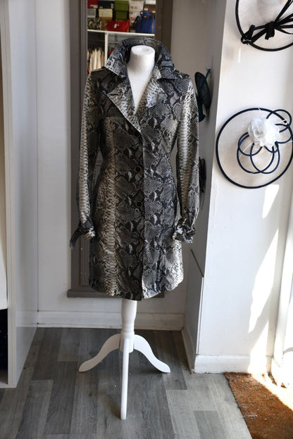 preloved Betty Berkley Outdoor Lightweight Snakeskin Coat