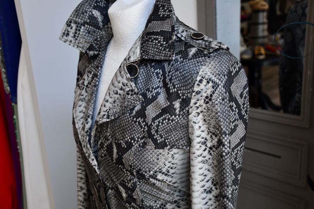 Betty Berkley Outdoor Lightweight Snakeskin Coat (10)