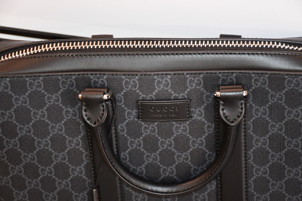 Gucci GG Supreme Black Briefcase with WEB strap. BNWT