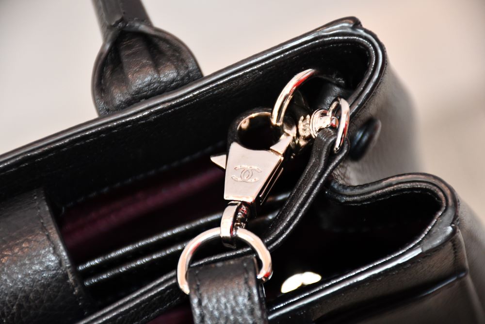 Chanel Neo Executive Small Leather Tote