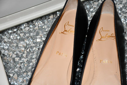 Louboutin Miss Constella Flat Nappa Shoes (40)