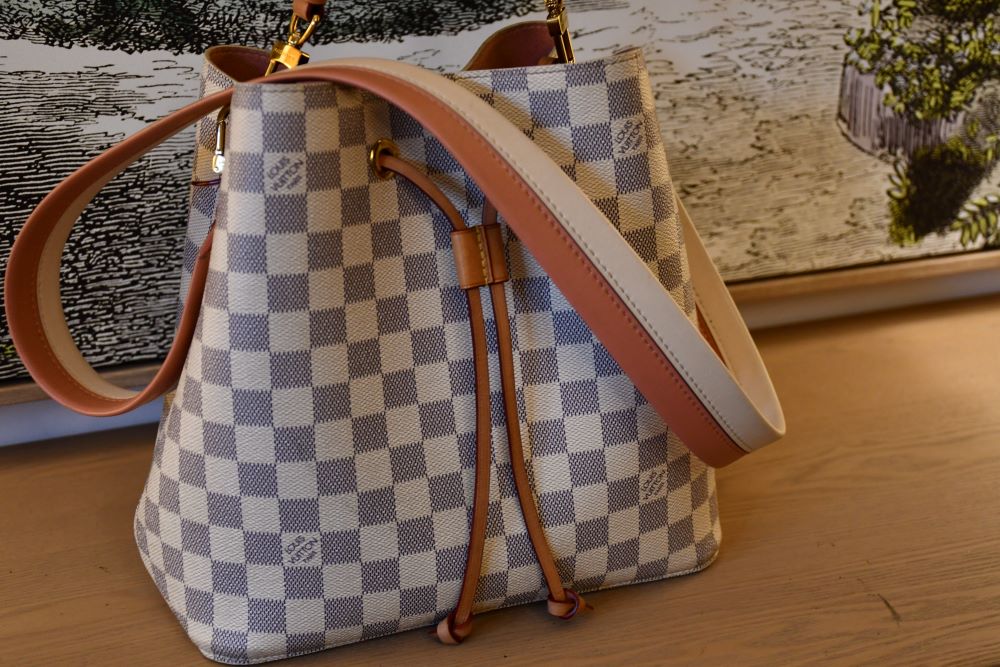 preowned Louis Vuitton NeoNoe MM Damier Azur Bucket Bag