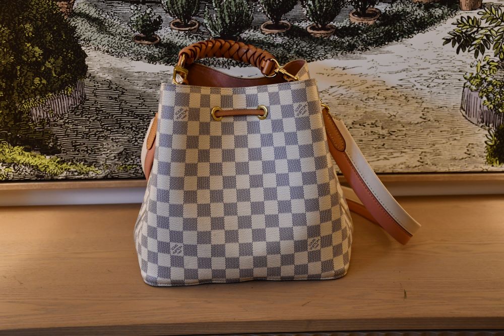 Louis Vuitton NeoNoe MM Damier Azur Bucket Bag