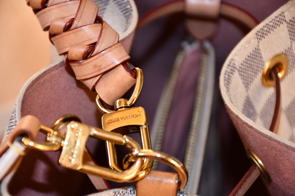 Louis Vuitton NeoNoe MM Damier Azur Bucket Bag