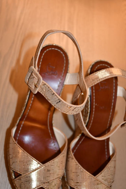 Louboutin Almeria 120 Liege Pepite Gold Sandals (41)