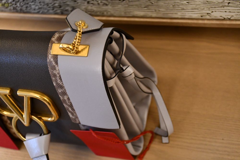 Valentino Calfskin Multicolour V Ring Medium Shoulder Bag BNWT