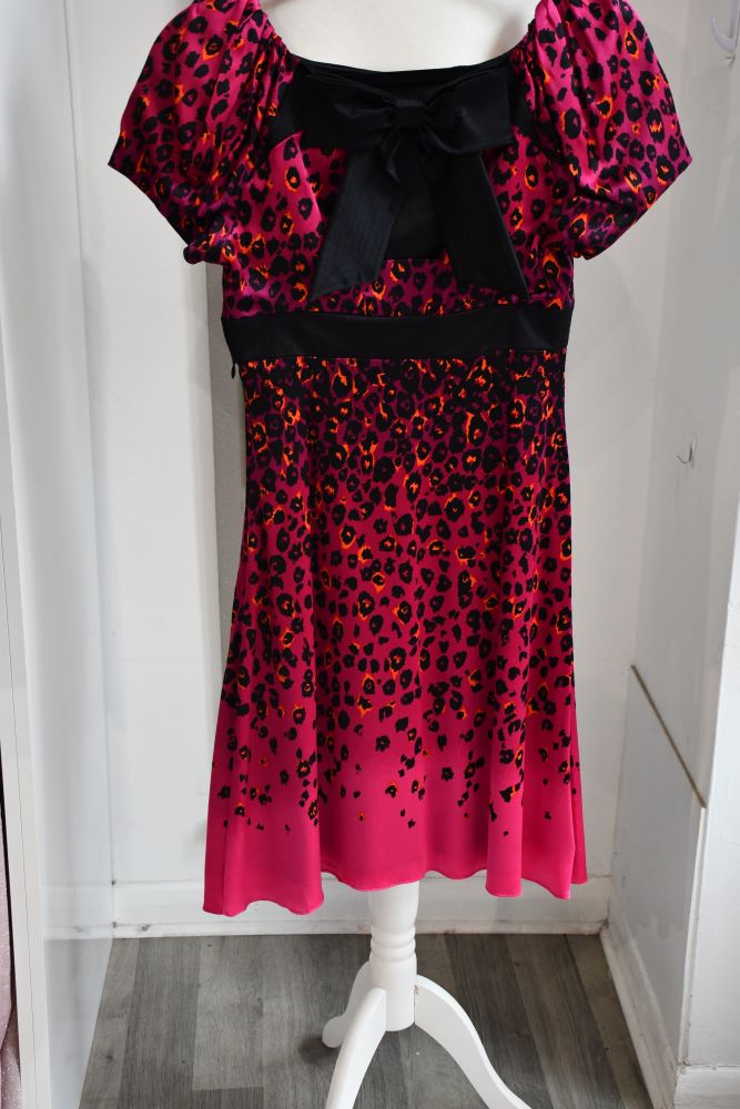 Karen Millen Pink and Black Silk Cocktail Dress (8-10)