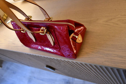 Louis Vuitton Rosewood Avenue Red Monogram Vernis Patent Leather Bag
