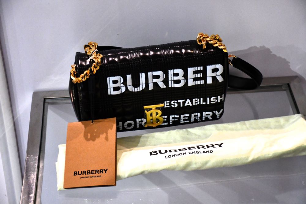 BNWT preloved Burberry Lola Black Leather Crossbody Bag  dustbag