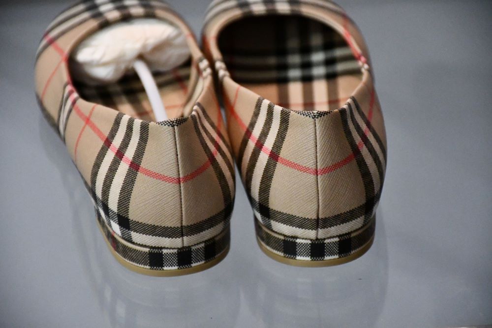 Burberry Vintage Check Joy Ballerina Flat Shoes (6.5) UNWORN