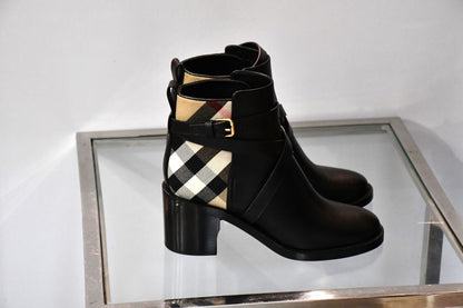 Burberry Black & Archive Beige Pryle Ankle Boots (6) BNWT