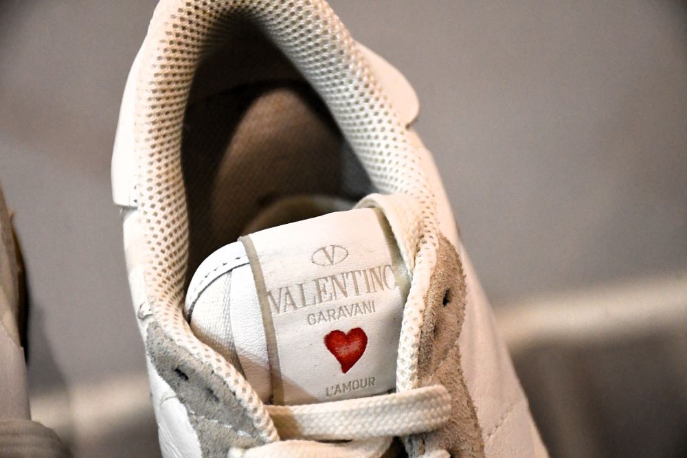 Valentino L'Amour White Leather Trainers (6)